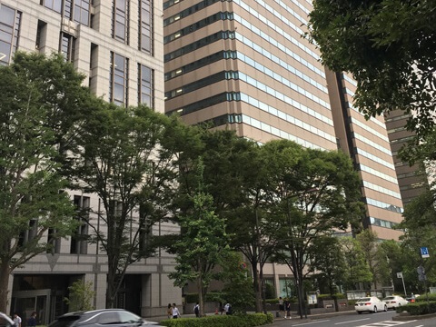 三宅ゼミ「東京家庭裁判所庁舎見学」報告(2019年8月掲載TOPICS)横長