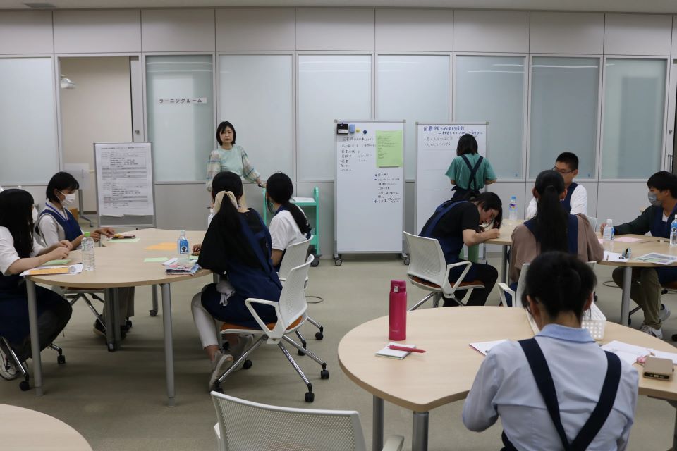 図書館インターンシップ2日目 (2)