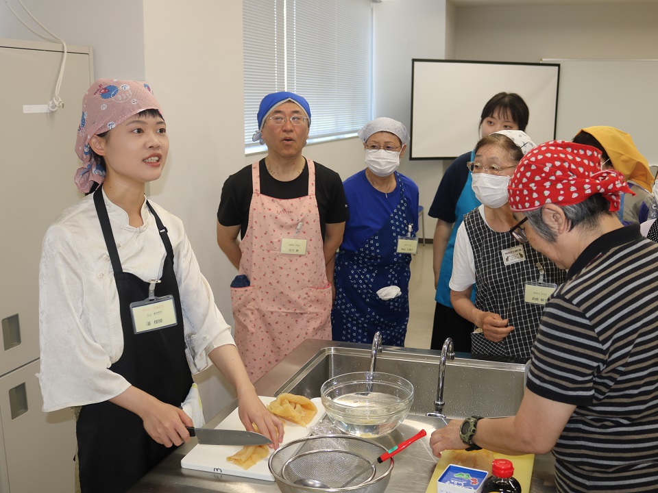 アクティブセンター主催の春期公開講座「留学生と料理を作ろう！～中国編～」③