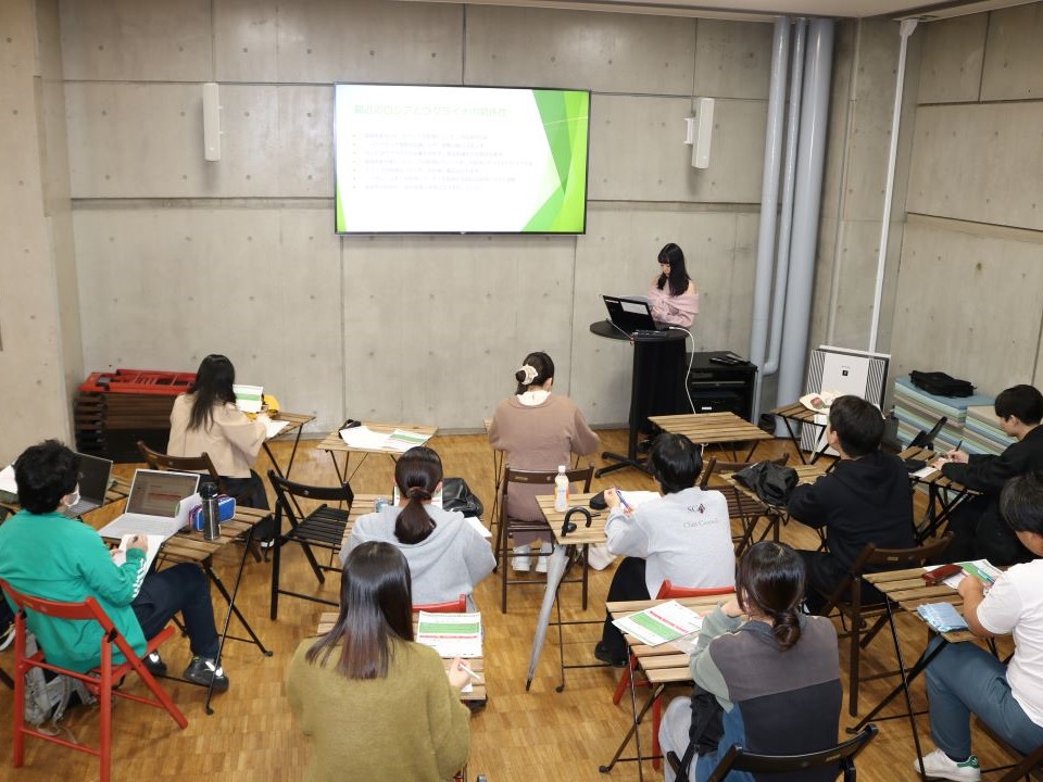 川久保先生（研究発表会）１