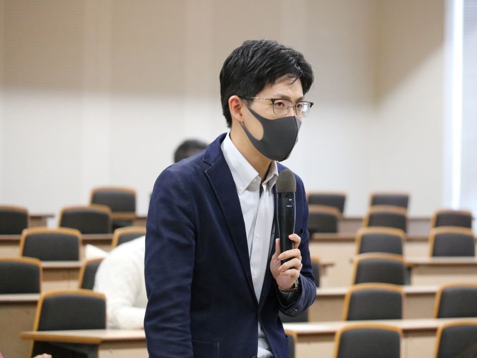 20251029法学部研究発表会6