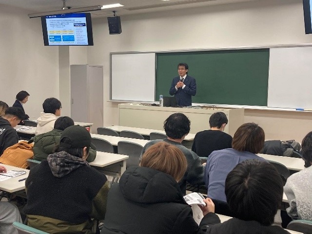 大島ゼミ特別講演会 大島先生撮影②