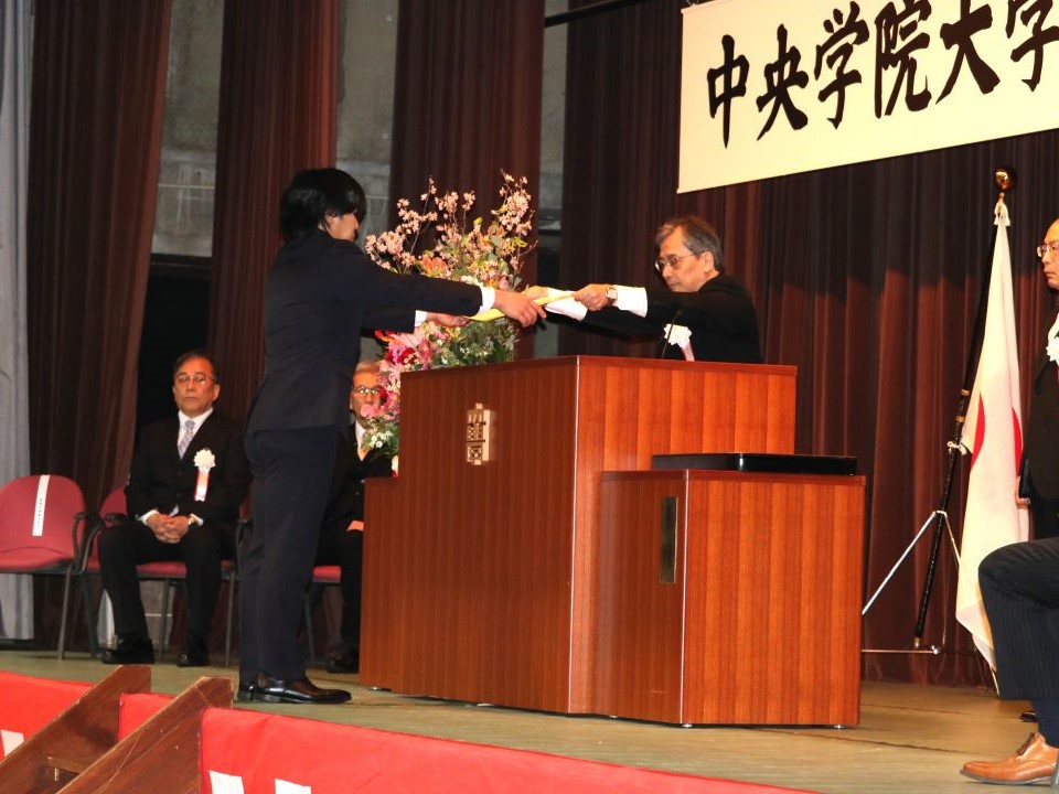 20260327現代教養学部学位授与式３