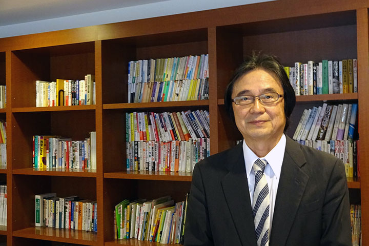 現代教養学部 中島 純一 先生