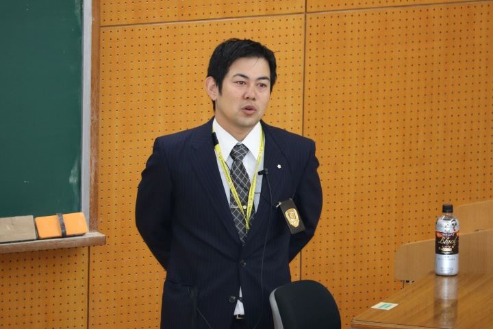 01_公務員論「千葉県千葉北警察署警察官による特別講義」実施報告