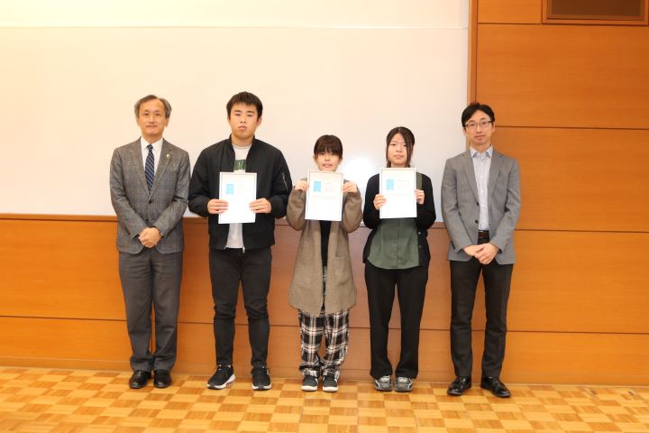 01_「中央学院大学データサイエンス・AI入門プログラム修了証授与式」開催