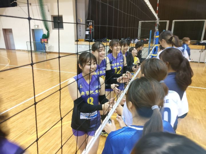 01_バレーボール部女子が香港浸會大学と親善試合
