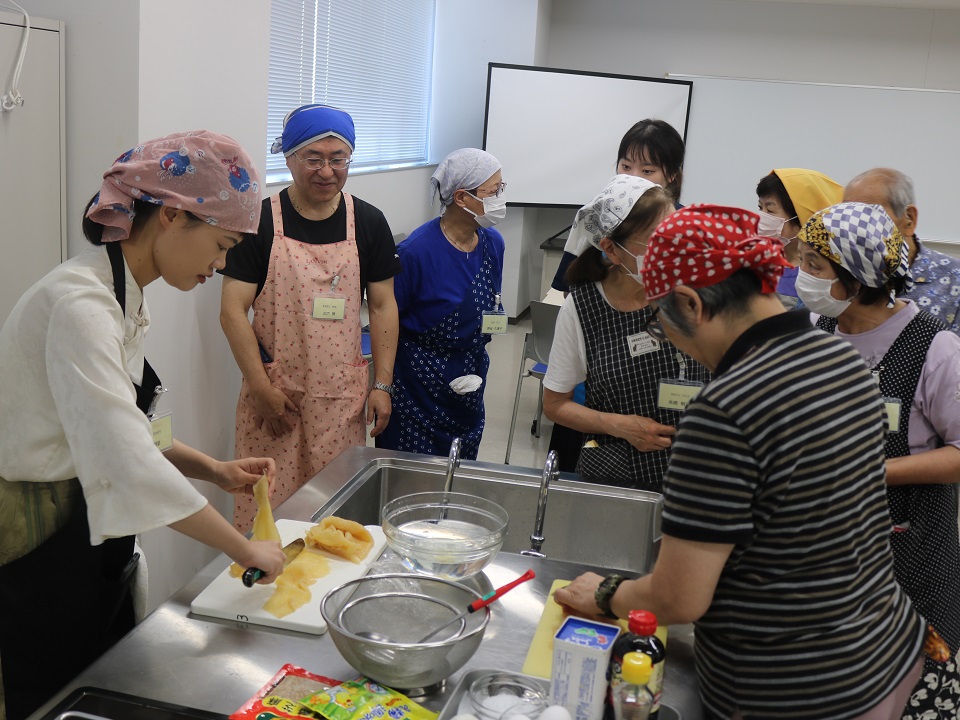 アクティブセンター主催の春期公開講座「留学生と料理を作ろう！～中国編～」⑤